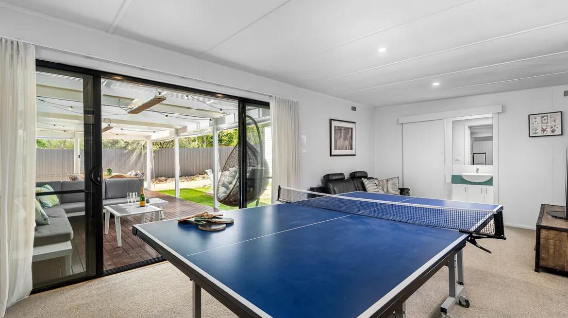 Table Tennis Table